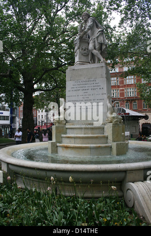 Statue de William Shakespeare sur Leicester Square, Londres Banque D'Images