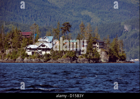 Telegraph Cove, situé dans l'île de Vancouver, Colombie-Britannique, Canada, est une importante plaque tournante pour l'observation des baleines et le kayak de mer. Banque D'Images