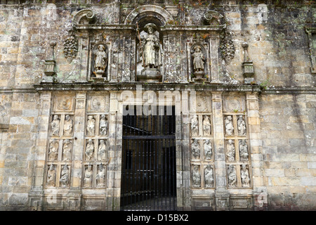 Porte Sainte (Puerta Santa) sur la façade est de la cathédrale, Santiago de Compostelle, Galice, Espagne Banque D'Images