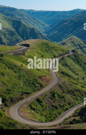 USA, Washington, Asotin Comté, Mountain Road Banque D'Images