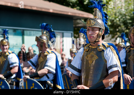 Santander, Espagne : guerres de la Cantabrie. Parade de recréer le débarquement des légions romaines en Cantabrie. Les légionnaires Banque D'Images