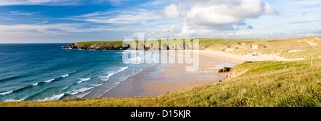 La magnifique plage de Baie de Holywell sur la côte nord des Cornouailles, Angleterre, Royaume-Uni Banque D'Images