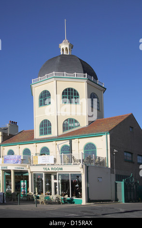 Le dôme cinéma à Worthing sur la côte du Sussex de l'ouest de l'angleterre Banque D'Images