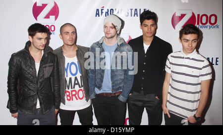 7 décembre 2012 - New York, New York, États-Unis - Chanteurs TOM PARKER, MAX GEORGE, SIVA KANESWARAN, JAY MCGUINESS, NATHAN SYKES du voulait assister à la 2012 Z100's Jingle Ball tenue au Madison Square Garden. (Crédit Image : © Kaszerman ZUMAPRESS.com)/Nancy Banque D'Images