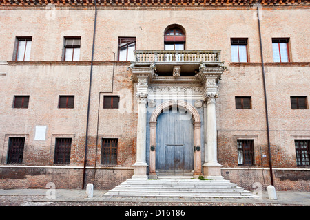 Porche de palace Prosperi-Sacrati à Ferrare, Italie Banque D'Images