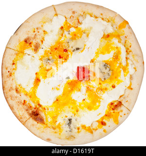 Vue de dessus italien pizza Quatro formaggi isolé sur fond blanc Banque D'Images