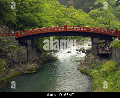 Pont sacré à Nikko, Tochigi Prefecture, Japon, Site du patrimoine mondial de l'UNESCO Banque D'Images