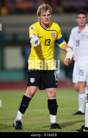 United States gardien Brian Perk durant la gestes 2009 FIFA U-20 World Cup Groupe C match contre le Cameroun. Banque D'Images