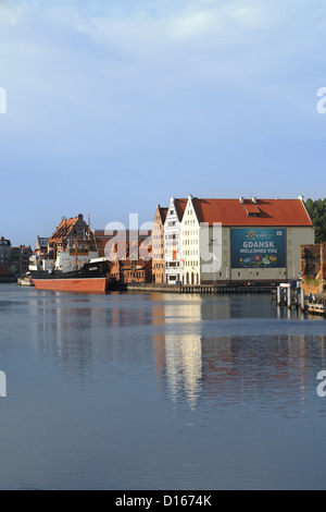 La vieille ville, la rivière Motlawa, Gdansk, Pologne Banque D'Images