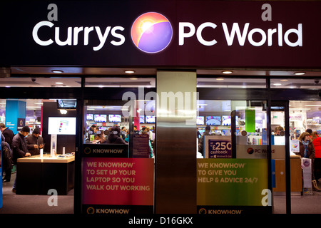 Currys, PC World store à Londres. Banque D'Images