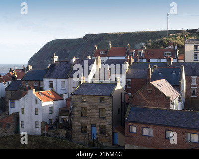 Close-up de toits de chalets dans le village de pêcheurs historique de Staithes Yorkshire du Nord. Banque D'Images