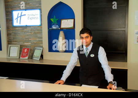 Dubai eau,Emirats Arabes Unis,Garhoud,Holiday Inn Express,hôtel,hall,réception enregistrement à la réception réservations enregistrement, wo Banque D'Images