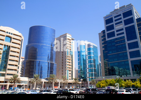 Dubai eau,Emirats Arabes Unis,Deira,Al Rigga,4th Street,Street Scene,buildings,City Skyline,office,Samaya,hôtel,hôtels,hospitalité,parking, Banque D'Images