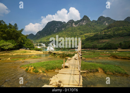 La cascade de Ban Gioc - Detian au Vietnam Banque D'Images