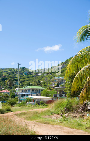 Maisons typiques du paysage Clifton Union Island St Vincent et les Grenadines dans les Caraïbes Banque D'Images