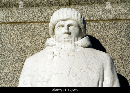 Close up detail of merchant seaman's War Memorial, Swansea, Glamorgan, Pays de Galles du Sud. Banque D'Images