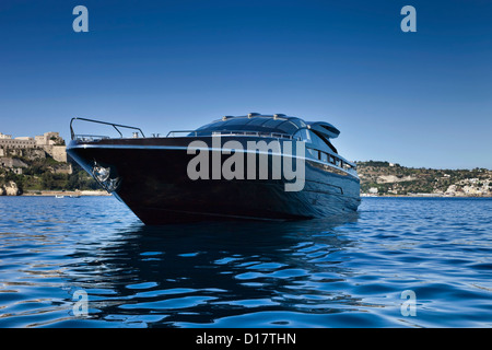 L'Italie, Baia (Naples), Baia 100 bateau yacht (chantier : Cantieri di Baia) Banque D'Images