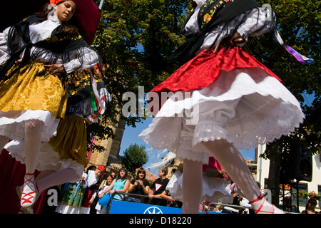 Dans Dantzaris vendanges festival. L'Alava. Pays Basque. Espagne Banque D'Images