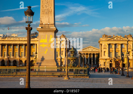 Coucher du soleil à la place de la Concorde, Paris France Banque D'Images