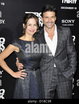 10 décembre 2012 - Los Angeles, Californie, États-Unis - Frank Grillo, Wendy Moniz LosAngeles participant à la première de '' Zero Dark Thirty'' tenue à l'Kodak Theater à Hollywood, Californie le 10 décembre 2012. 2012.(Image Crédit : © D. Long/Globe Photos/ZUMAPRESS.com) Banque D'Images