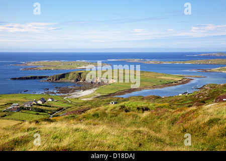 Vue depuis la Sky Road, près de Clifden dans le comté de Galway, Irlande. Banque D'Images