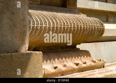 Sur les sculptures du mur extérieur du temple Ramachandra l à Mumbay, Inde, Banque D'Images