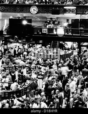 Parquet de la Bourse de New York le 16 août 1971. C'était la journée la plus achalandée de Wall Street jusqu'à ce jour, avec un volume de Banque D'Images