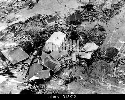 1964 tremblement de terre de l'Alaska. Un 30 pieds de haut raz de marée causé par le séisme a détruit 9,2 dans les régions basses de ville côtière de Banque D'Images