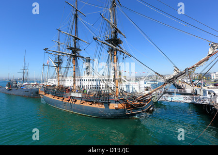 Frégate HMS Surprise sailng expédier au musée maritime de San Diego, Californie, USA. Banque D'Images