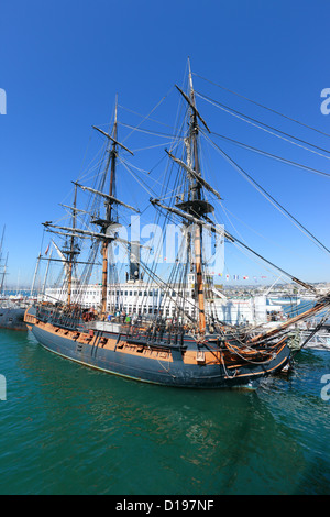 Frégate HMS Surprise sailng expédier au musée maritime de San Diego, Californie, USA. Banque D'Images