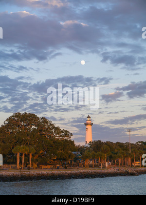 La fin de l'après-midi la lumière sur St Simons Island St Simons Island Phare sur la Géorgie Banque D'Images