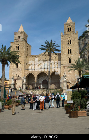 Cefalu Duomo cathedral Sicile Banque D'Images