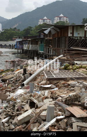 Maison endommagée à Batu Ferringhi, sur la côte nord de Penang a été durement touchée par le tsunami en décembre 2004. Banque D'Images