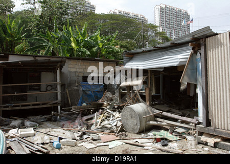 Maisons endommagées dans Batu Ferringhi, sur la côte nord de Penang a été durement touchée par le tsunami en décembre 2004. Banque D'Images