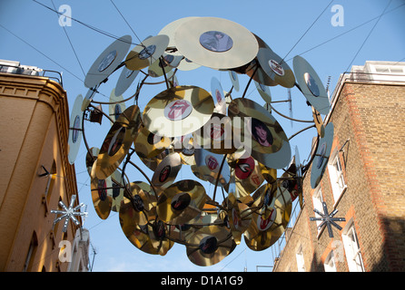 Décorations de Noël Street, Carnaby Street, Londres, Angleterre, Royaume-Uni, Europe Banque D'Images