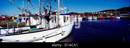 Iles de la Madeleine (la Madeleine), Québec, Canada - La pêche commerciale du crabe Boats docked in Harbour sur l'Île du Havre-Aubert Banque D'Images