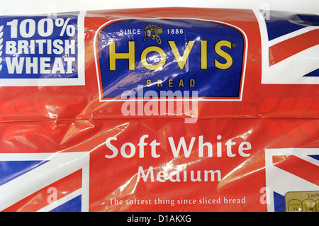 Blanc doux hovis miche de pain en tranches moyennes Banque D'Images