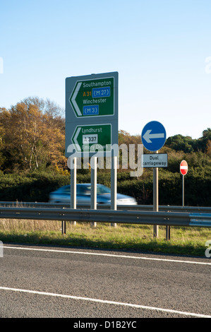 Information sur les routes britanniques road sign Banque D'Images