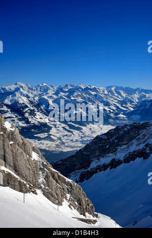 Alpes Suisses vue depuis le mont Pilatus, une montagne de loisirs à Vierwaldstaettersee, le lac de Lucerne, Lucerne, Suisse, Europe Banque D'Images