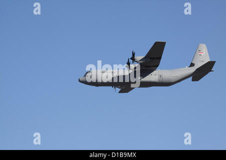 L'un des six avions C-130J Super Hercules de modèle que la Force aérienne irakienne prendra possession de mouches de l'état de Rhode Island l'aéroport. La 143e Escadre de transport aérien qui est basée à l'aéroport a été impliqué dans la formation des équipages de C-130J de l'Iraq et les responsables depuis juin 2012. Le C-130J est fabriqué par Lockheed Martin Marietta en Géorgie (USA). Banque D'Images