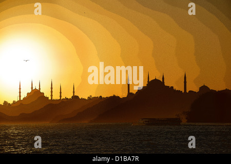 Posterized silhouette de la mosquée Bleue et Sainte-Sophie au coucher du soleil sur le Bosphore à Istanbul Turquie bateau Banque D'Images