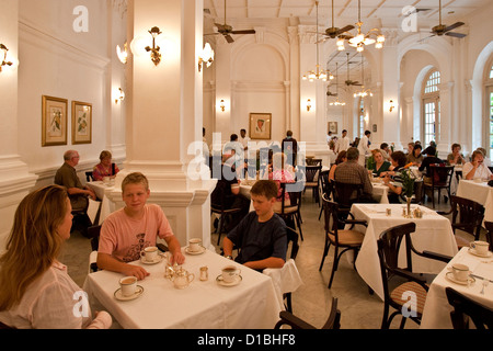 Le thé de l'après-midi, le Raffles Hotel, Singapore Banque D'Images