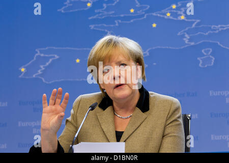 La chancelière allemande Angela Merkel sur la photo s'exprimant après la réunion du Conseil européen des chefs d'État et de gouvernement Banque D'Images