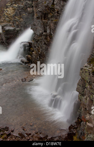 / Storulfossen Bruresløret, cascade dans le magasin Ula River, Rondane National Park, Dovre, Norvège Banque D'Images