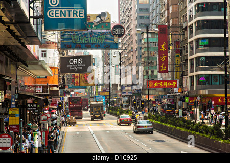 Quartier commerçant de Nathan Road à Kowloon, Hong Kong. Banque D'Images