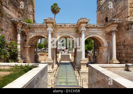 Voir d'Hadrian's Gate Antalya Turquie Banque D'Images