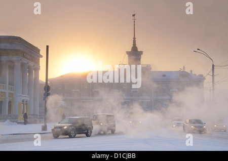 Le gel extrême à Barnaul Ville. -40C L'Altaï Sibérie Russie Banque D'Images