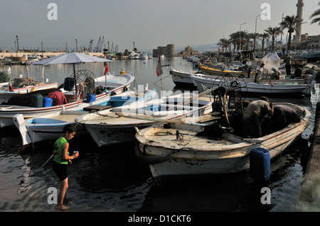 Les navires de pêche dans le port de Sidon/ Sida, au Sud Liban Banque D'Images