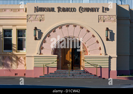 Bâtiment de la National Tobacco Company au début de matinée, de style Art Déco, Napier, Nouvelle-Zélande, île du nord. Banque D'Images