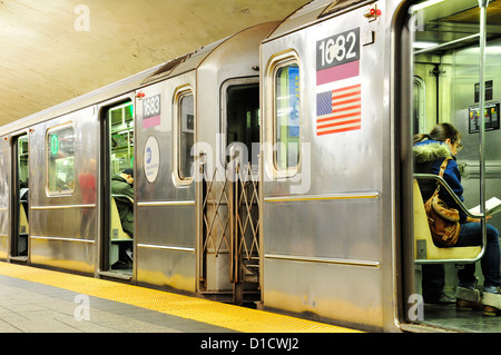 42 e Rue, Grand Central Terminal, numer 7 Metro, Manhattan, New York City, USA Banque D'Images